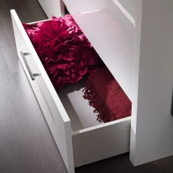 Letto matrimoniale a scomparsa verticale Pratico