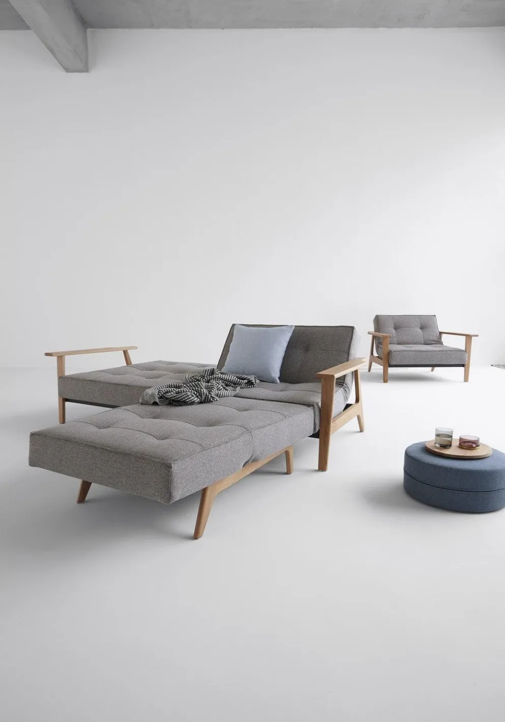 Poltrona design scandinavo in tessuto SplitBack Frej