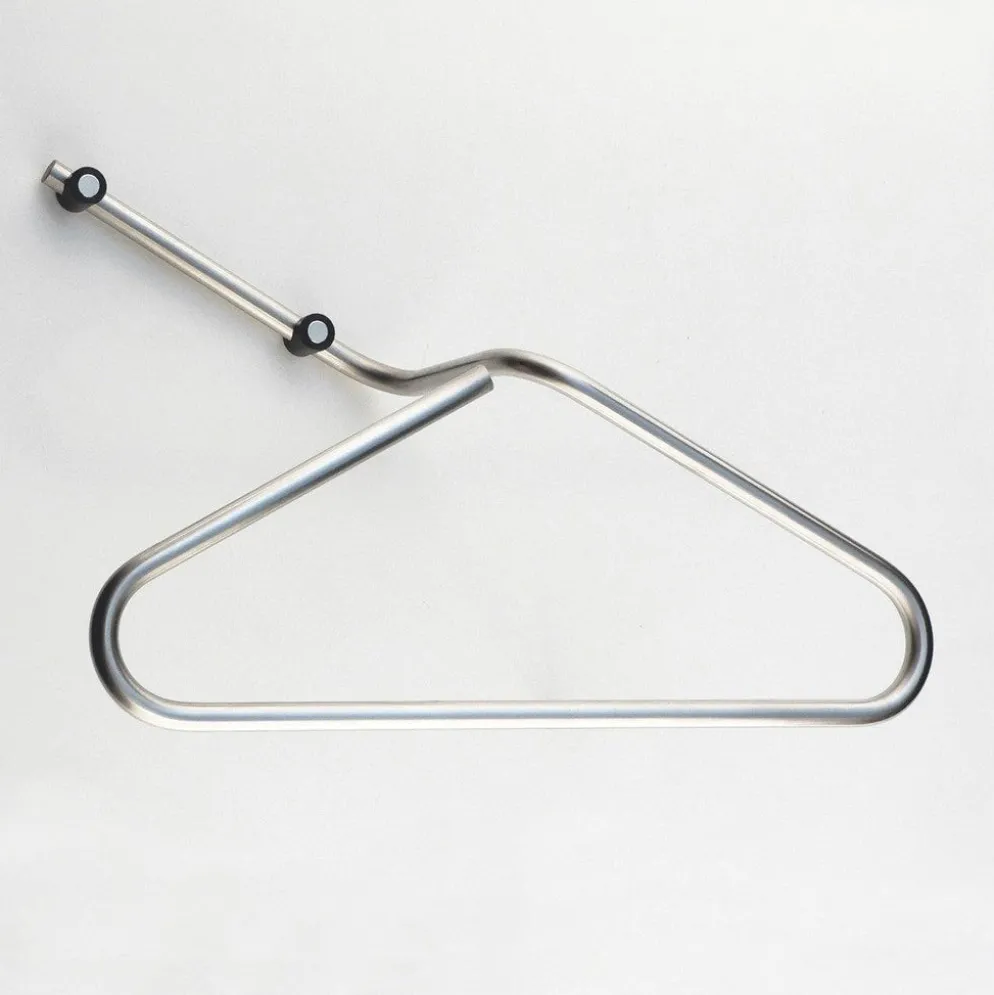 Porta abiti da parete servomuto design Dominic