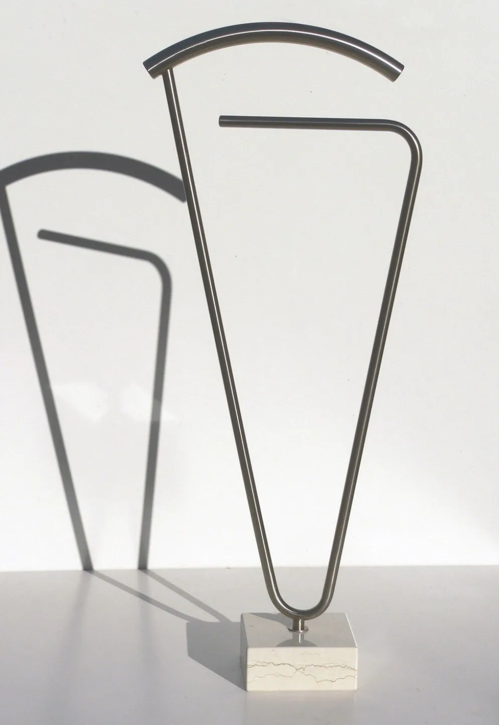 Servomuto design moderno in acciaio Calvin