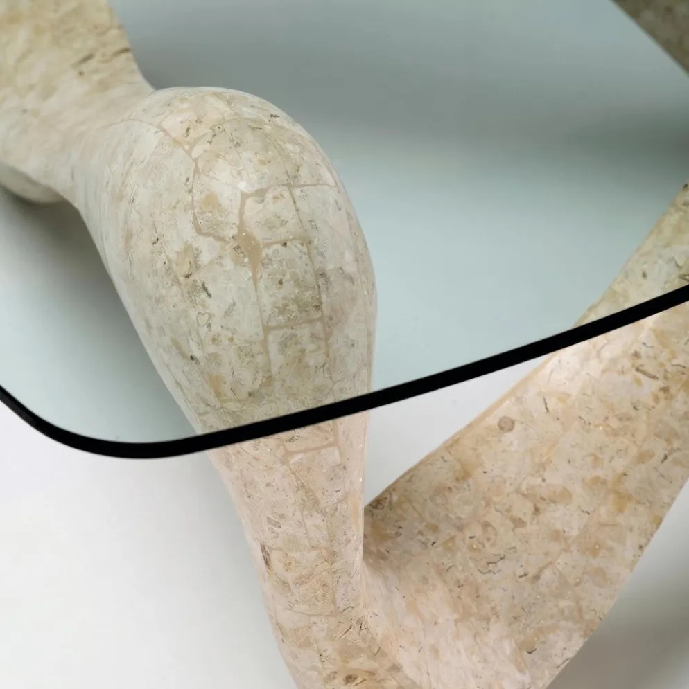 Tavolino da salotto Norel in pietra fossile e vetro temperato