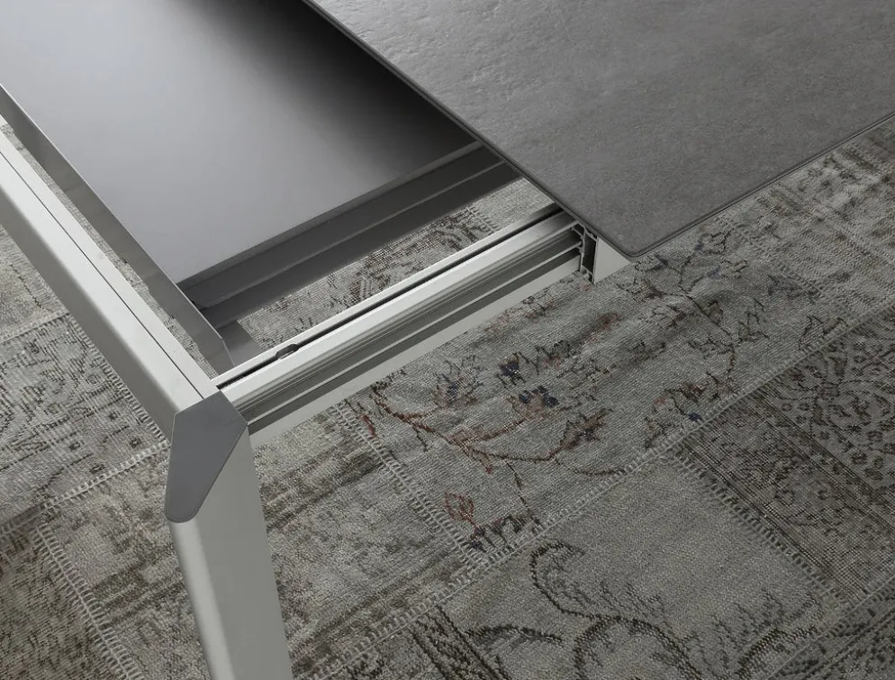 Tavolo allungabile in legno e alluminio Mack