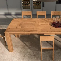 Tavolo in legno massello allungabile Levan