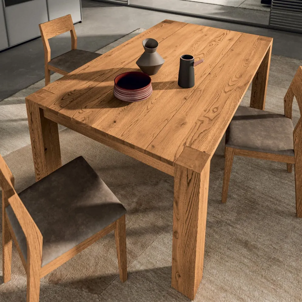 Tavolo in legno massello allungabile Levan